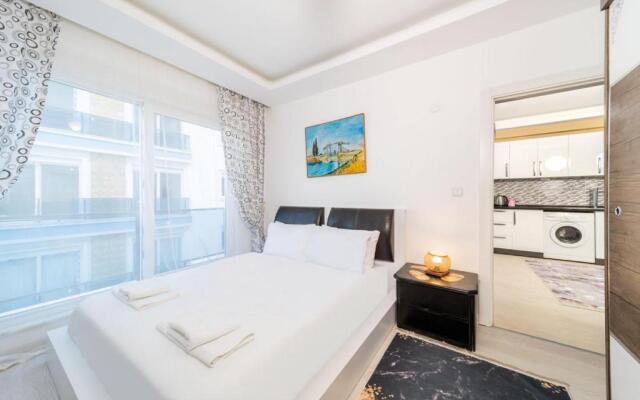 Business-friendly Flat Close to Beach in Konyaalti