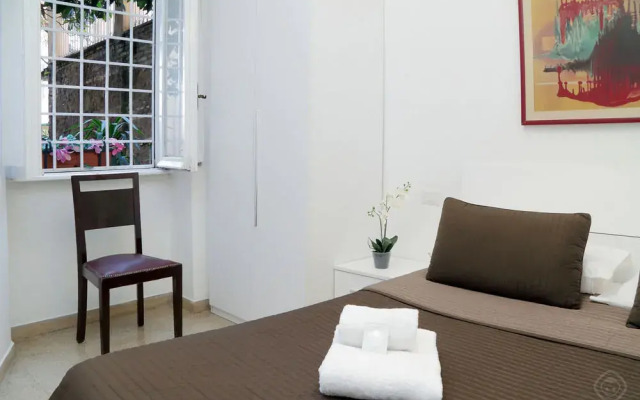 Vatican - WR Apartments