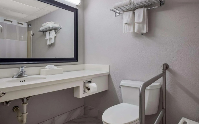 Quality Inn Toledo