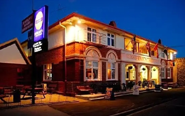 Ranfurly Hotel