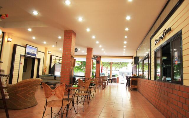 Chaba Chalet Hotel