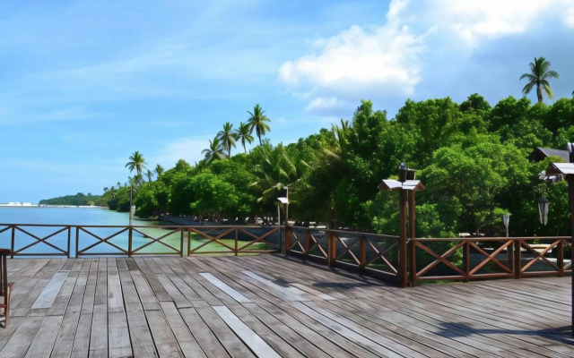 Wakatobi Patuno Diving & Beach Resort