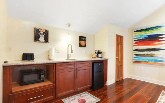 4 Bedroom 5 beds - 2030