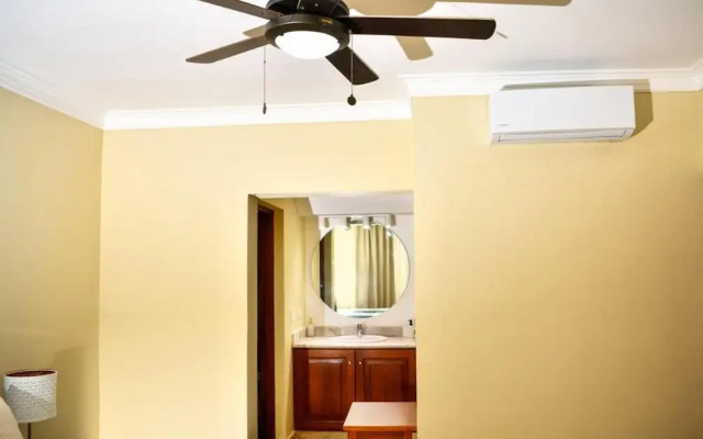 Punta Cana - Apartment - Sleeps 4 - Pool - Hot Tub