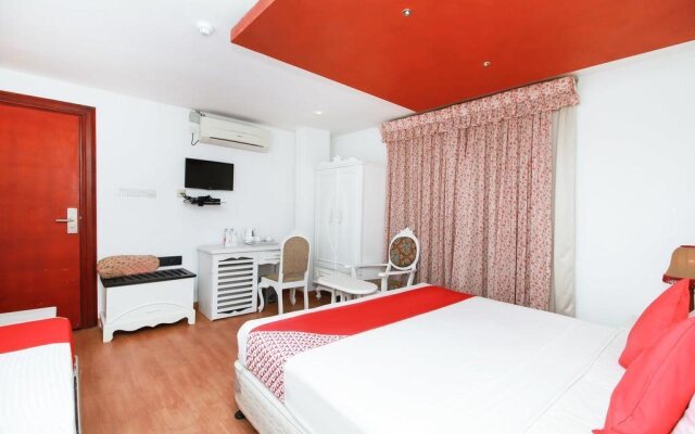 Opulent River Face Hotel