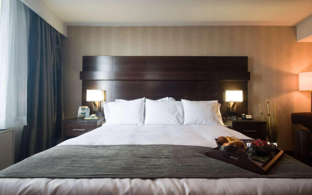 Radisson Hotel Winnipeg Downtown - Image 6