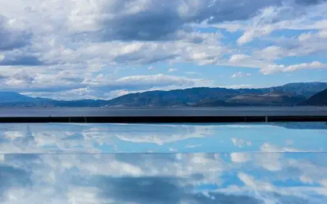 Dali Tingfengzhe Seascape Hotel