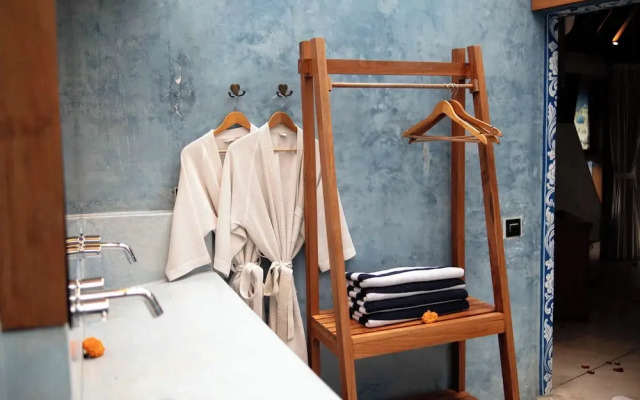 The Sender Pool Suite