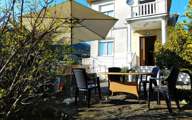 Villa Unifamiliare con Posto Auto