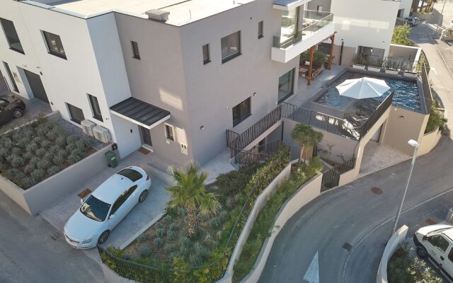 Luxury Villa Natali With Pool,terrace and sea View