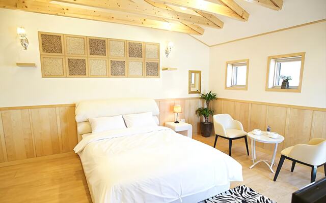 Yeongwol River Palace Pension