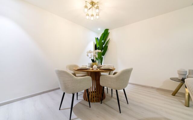 Maison Privee - Millennium Executive Tower