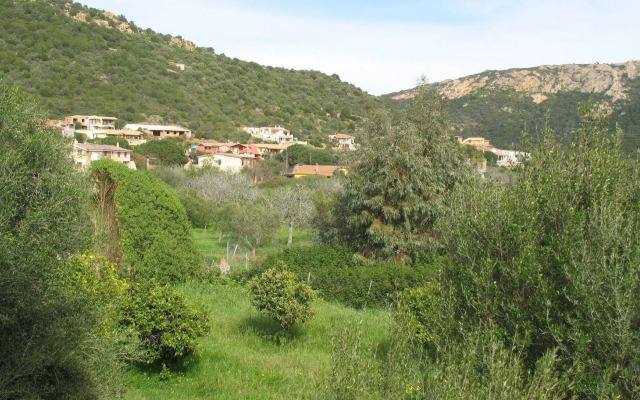 Le Domus De Chia