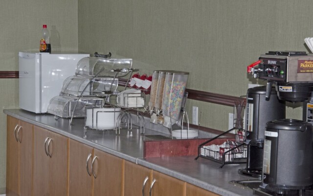 Best Budget Inn and Suites