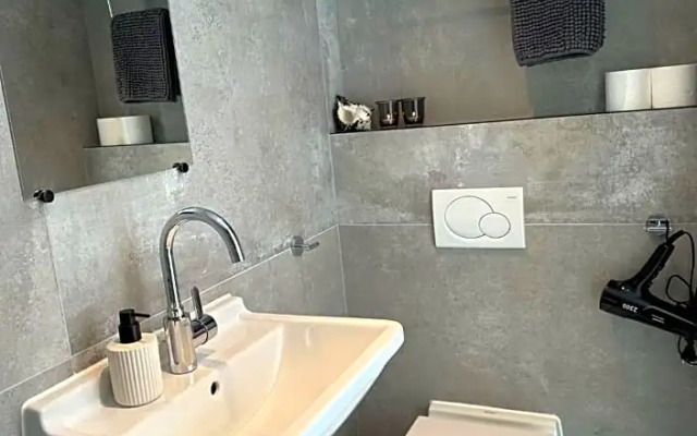 The Lighthouse Cabin