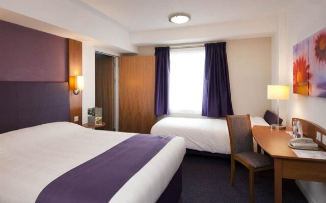 Premier Inn Edinburgh Airport - Newbridge