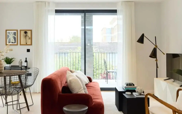 The Brondesbury Scenery - Bright 1bdr Flat With Balcony Parking