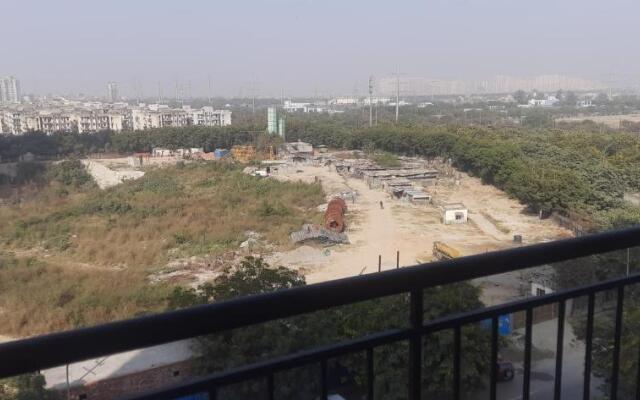 Short Stays in Fully Furnished Service Apartment