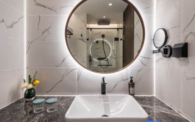 Crystal Orange Beijing Changying Paradise Walk Hotel