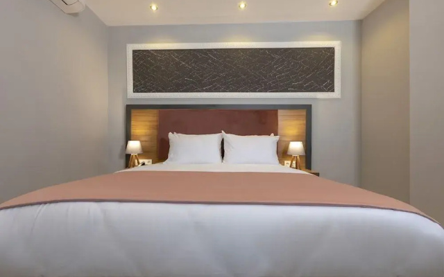 Toprak Hotel