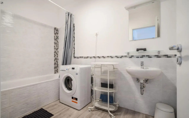 Cosy Home close to the center with PARKING GARAGE