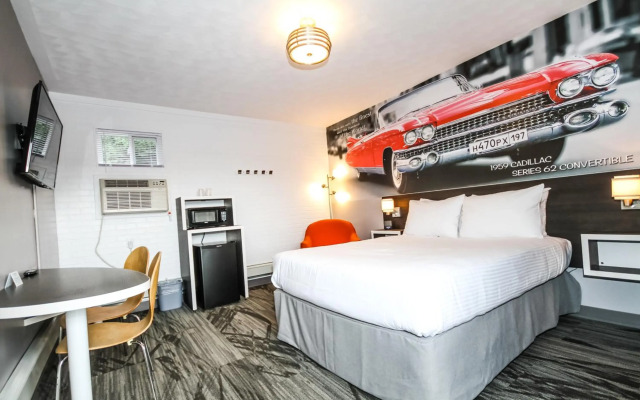 Cadillac Motel