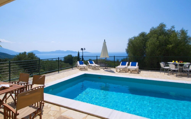 Villa Mandola Dazzling Views of Pine Trees Blue sea
