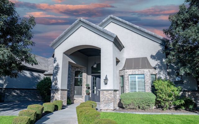 104th Mesa 5 Bedroom Home by RedAwning