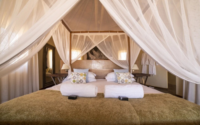 Sandfontein Lodge & Nature Reserve