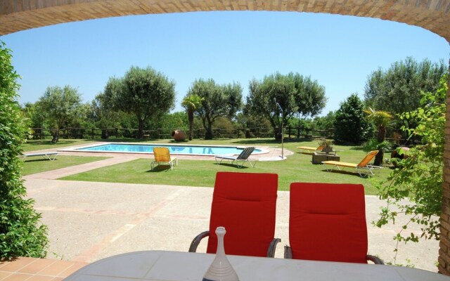 Spacious Villa in Romanya de la Selva with Swimming Pool