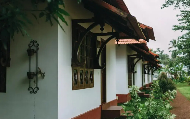 Palmgrove Lake Resort