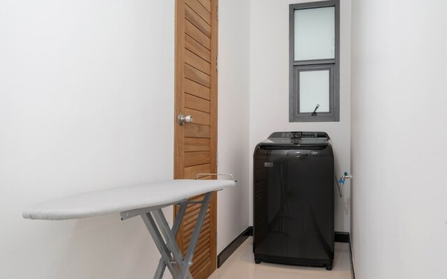 Trendy Modern Pool Villa Sunset Garden 4