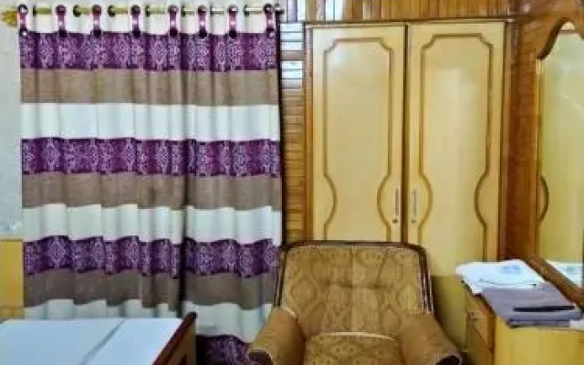 Karachi Motel