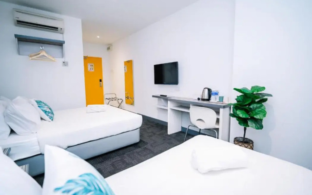 U Pac Hotel