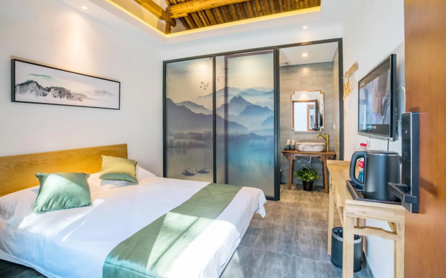 Guipu Courtyard Hotel