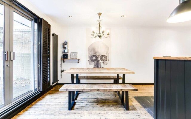 New Designer 2BR Home W/large Terrace - 4 Guests