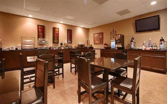 Best Western Plus Johnson City Hotel & Conference