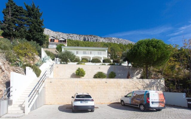 Amazing Home in Celina With Wifi and 4 Bedrooms