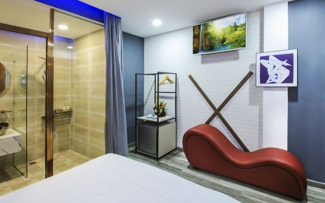 Eros Hotel - Love Hotel