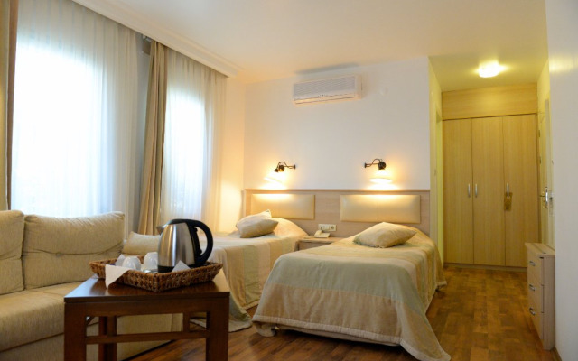 Bay Nihat Lale Otel