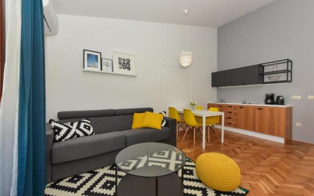 Mediterraneo Garden Apartments