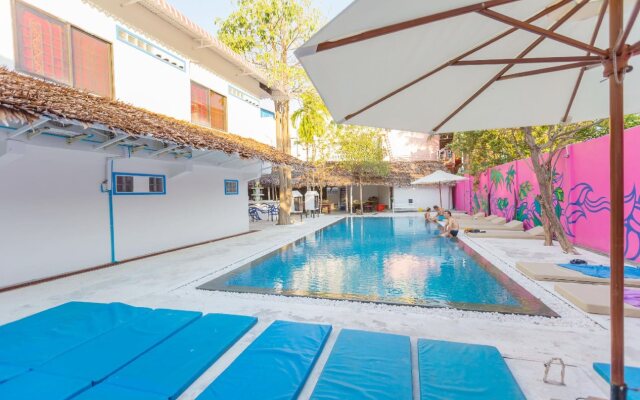 Kafu Hostel & Pool