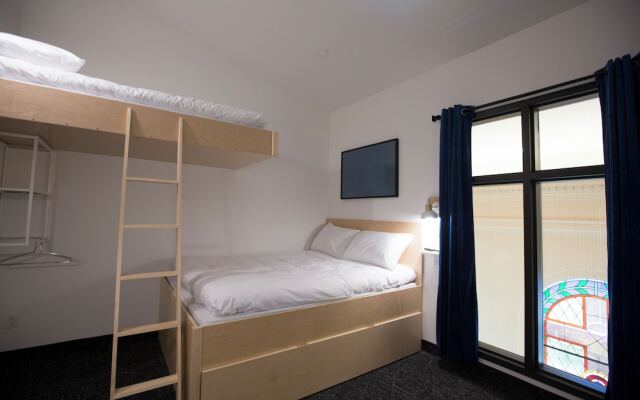 Le Saint-Crème Alma