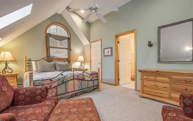 Adlerskron by Taylor Made Deep Creek