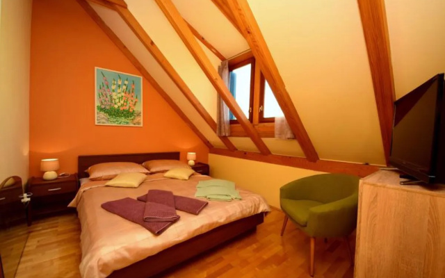 House Naš dom Cornwall 27746