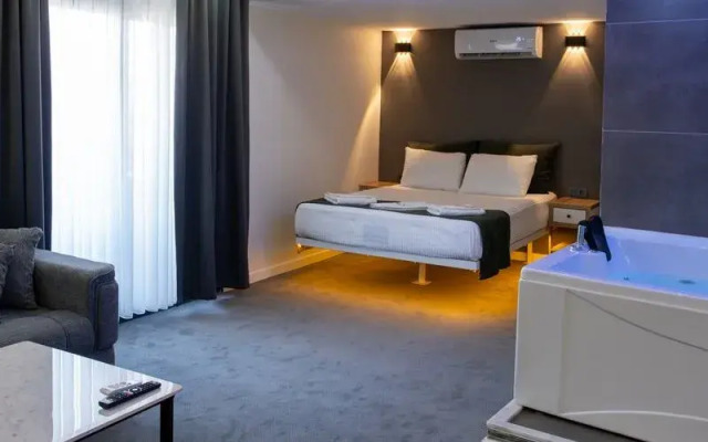 Safir Suit Otel