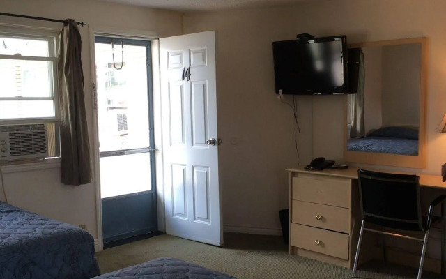 Travellers Motel