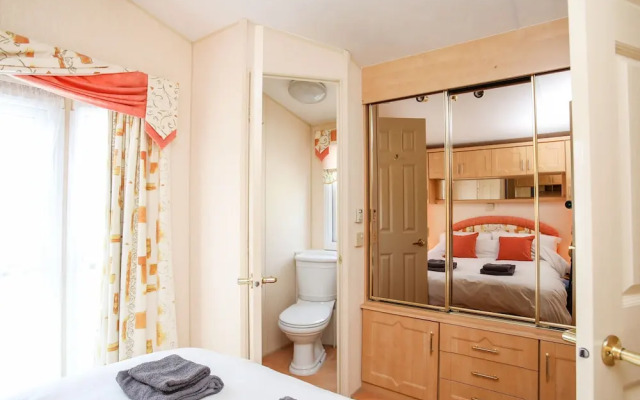 Bryn Hyfryd Caravan