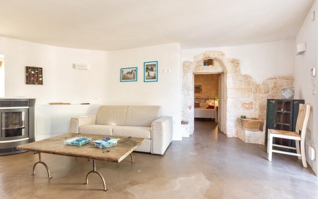 2526 Trullo Limone by Perle di Puglia