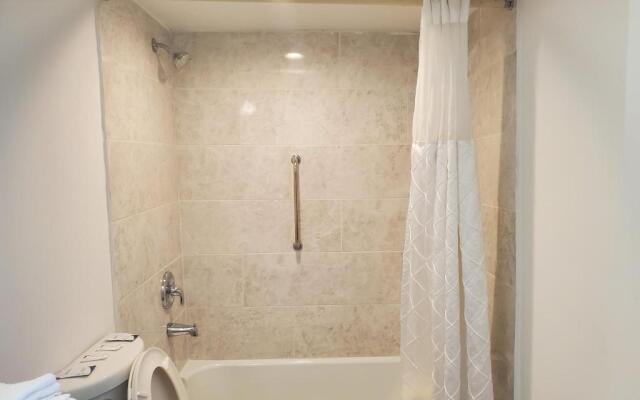 Deerfield Inn & Suites